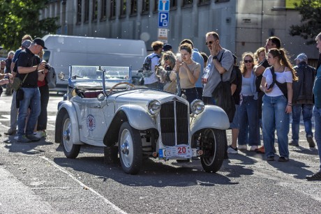 284